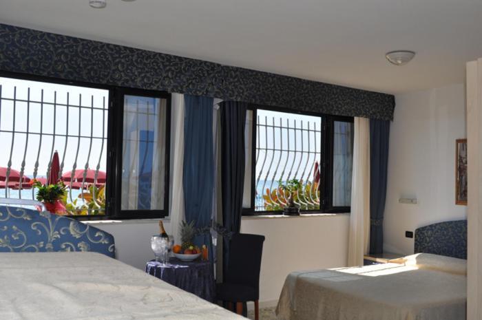 La Playa 4*
