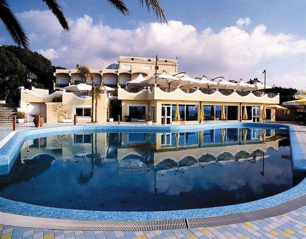 Hotel Grand La Playa 4*