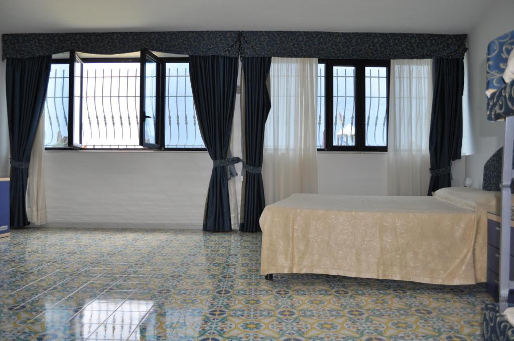 Grand La Playa Hotel 4*
